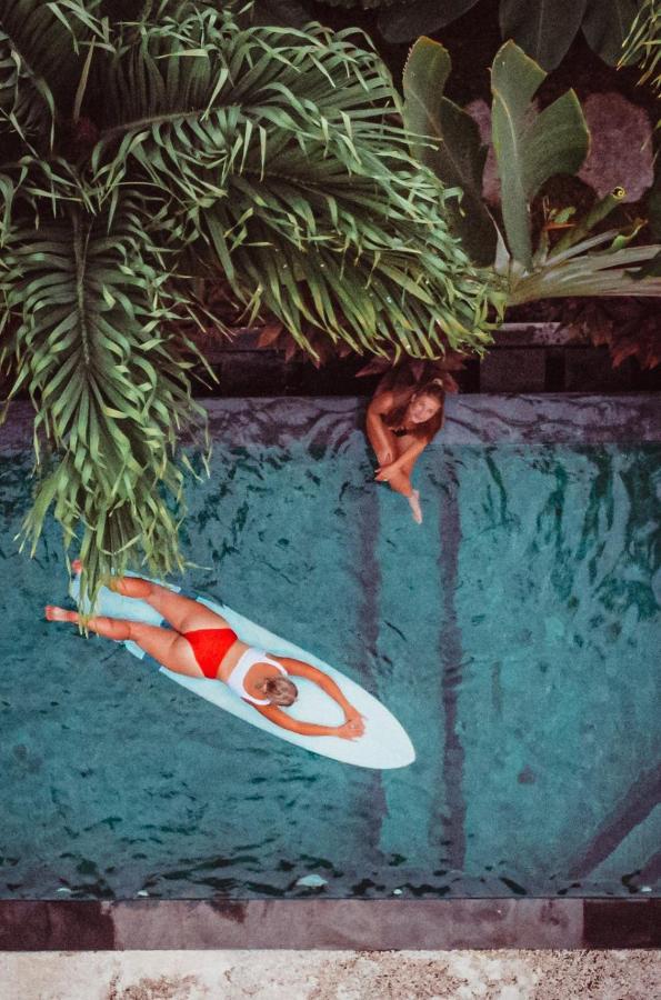 Tanah Lot Seaside Tribe - Boutique Surf Stay & Retreat מראה חיצוני תמונה