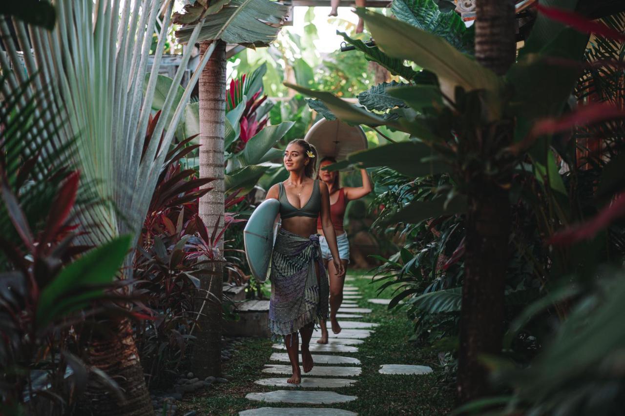 Tanah Lot Seaside Tribe - Boutique Surf Stay & Retreat מראה חיצוני תמונה