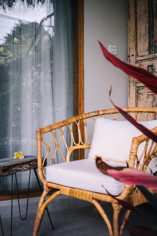 Tanah Lot Seaside Tribe - Boutique Surf Stay & Retreat מראה חיצוני תמונה
