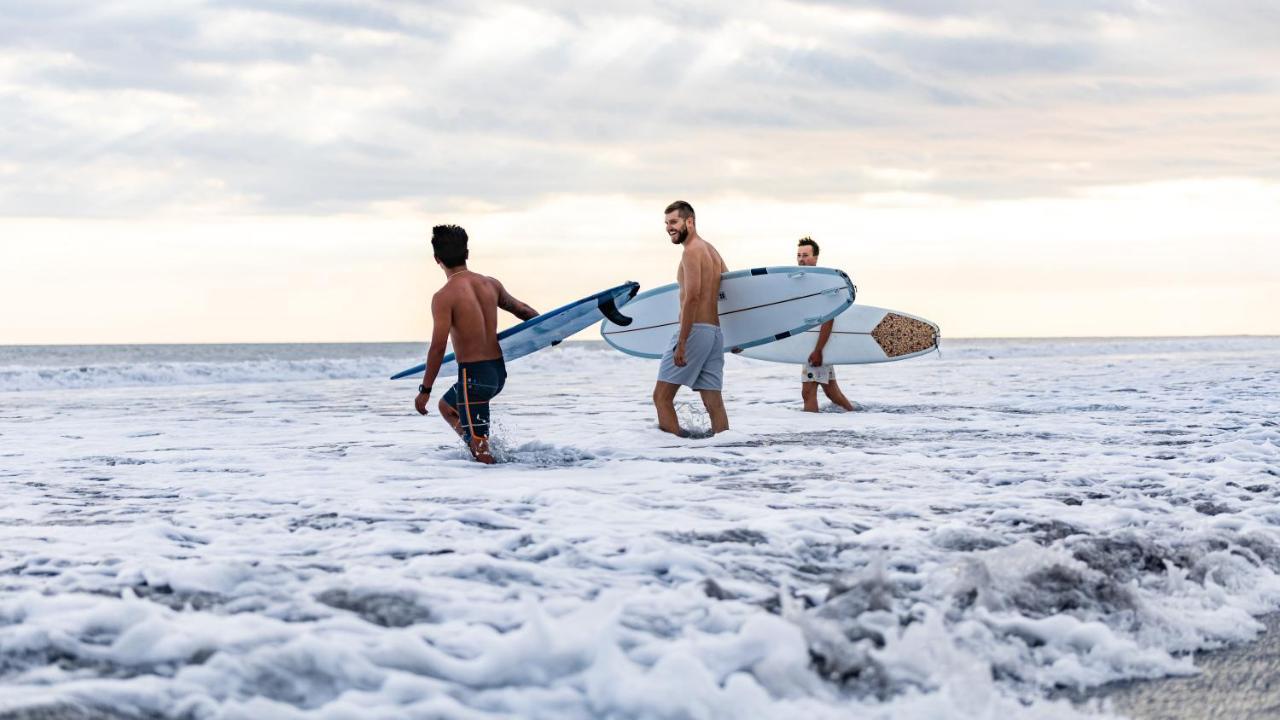 Tanah Lot Seaside Tribe - Boutique Surf Stay & Retreat מראה חיצוני תמונה